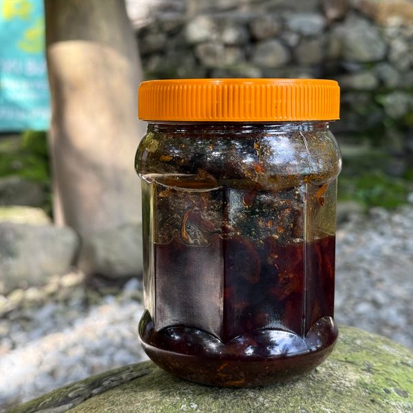 Local Buff Sukuti Gravy Achar